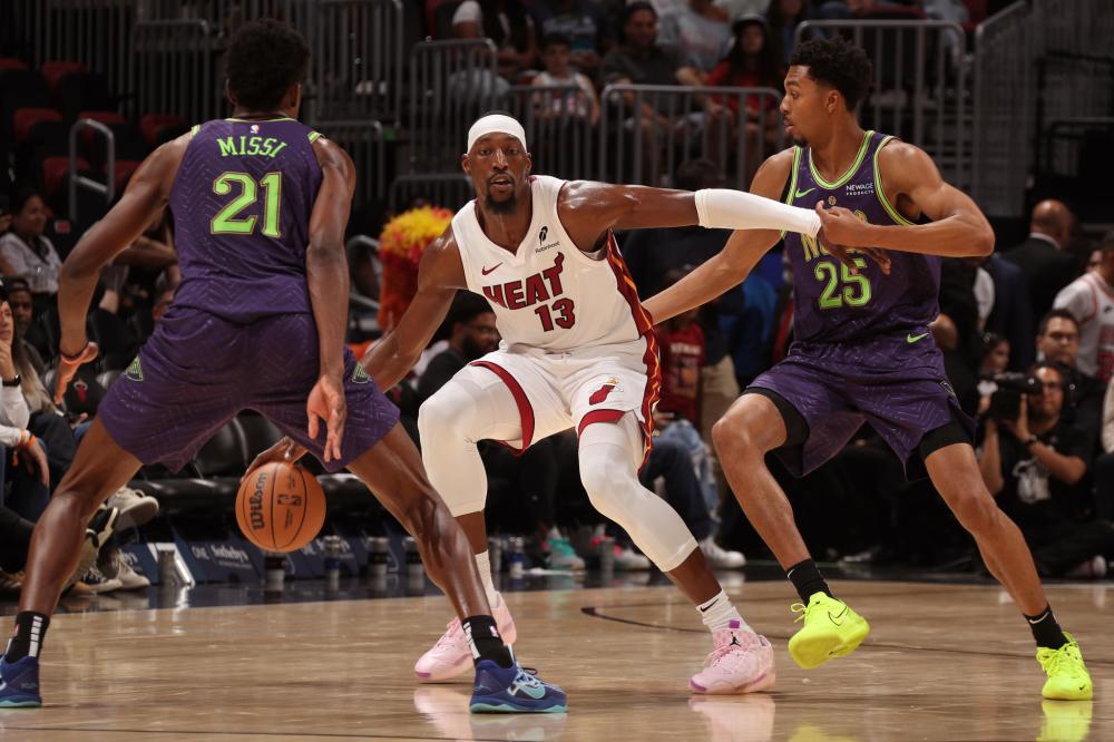 击皇马前锋 击皇马前锋